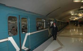 Драка за честь в Бакинском метро