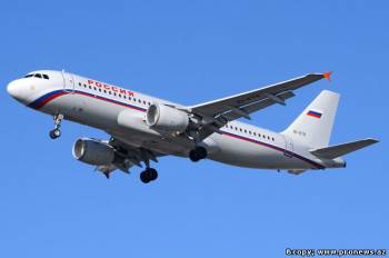 Пьяный азербайджанец избил стюардессу рейса Москва — Баку